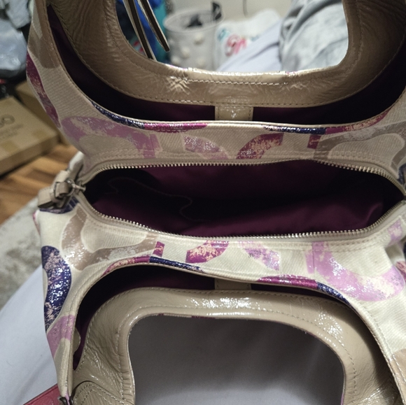 New without tags coach purse and wallet - Picture 2 of 10